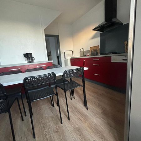 Agreable Maison De Ville Avec Jardin Сен Дизие Екстериор снимка