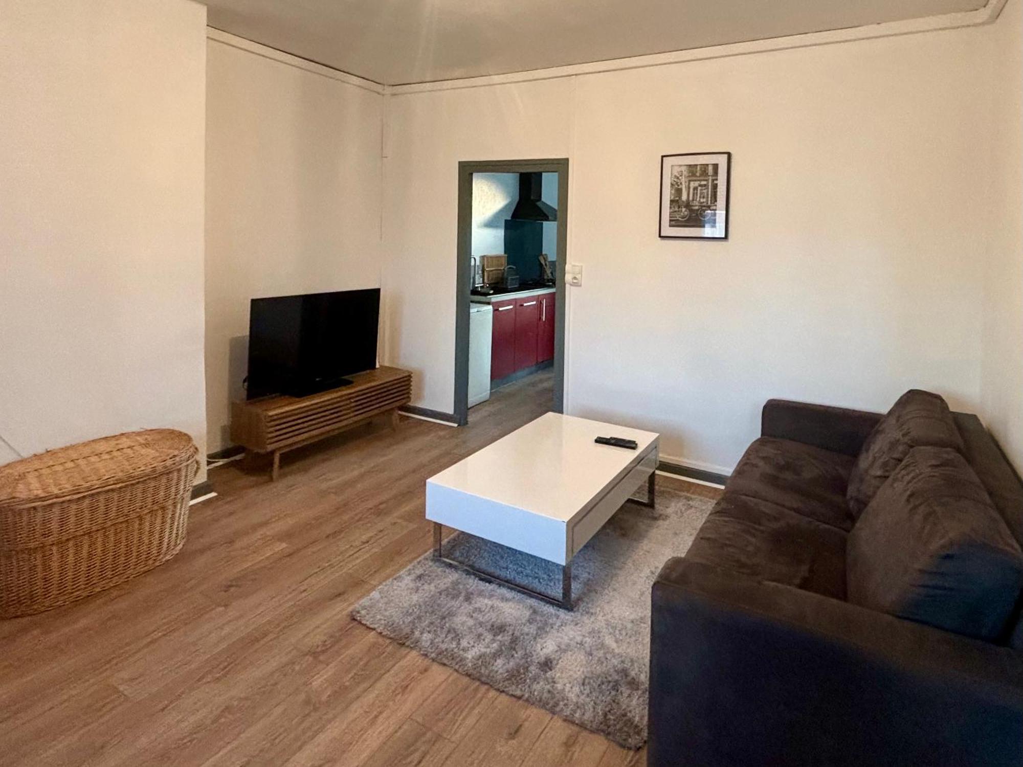 Agreable Maison De Ville Avec Jardin Сен Дизие Екстериор снимка